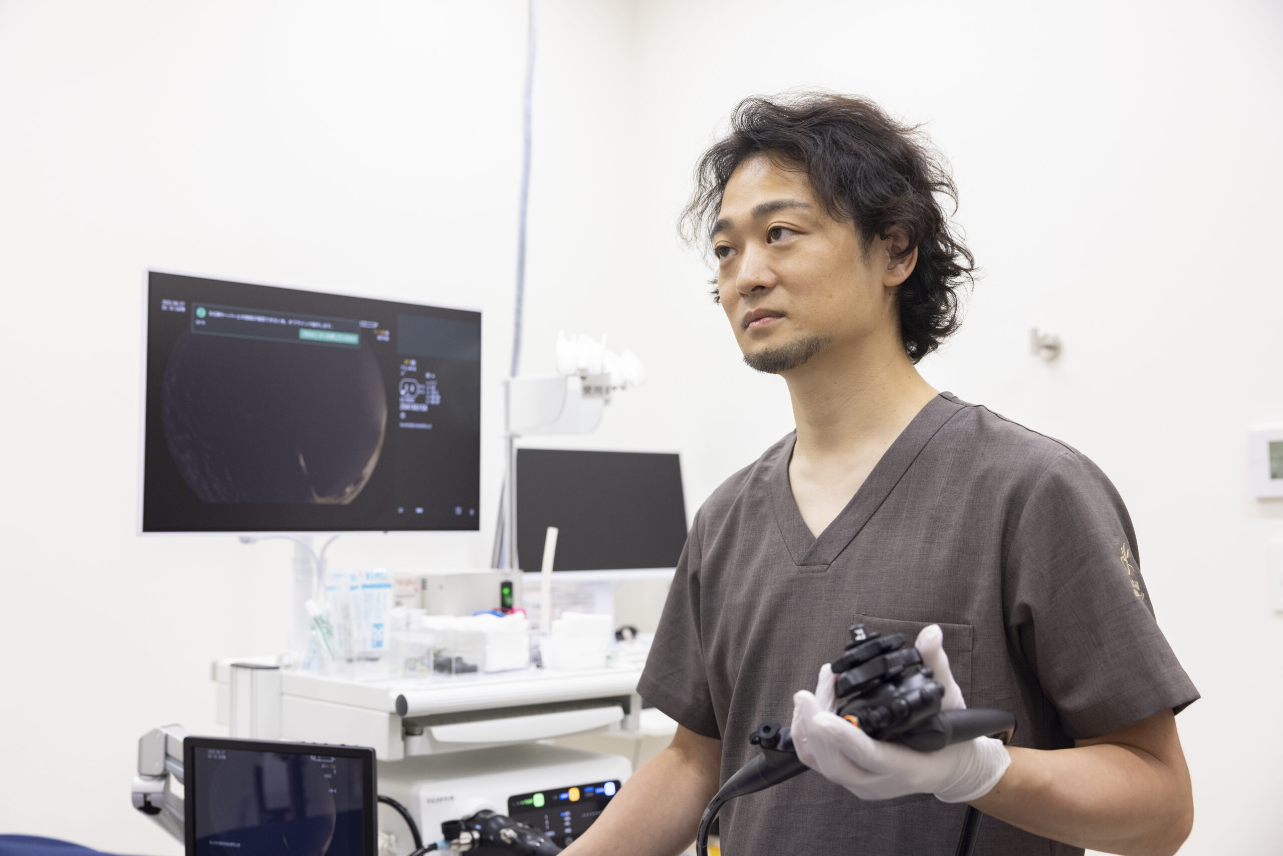 鮮血便と暗赤色便の違いとは？色でわかる出血部位を専門医が解説
